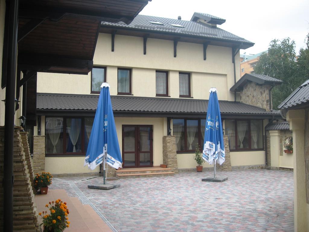 Shato Paradis Hotel Ирпин Екстериор снимка